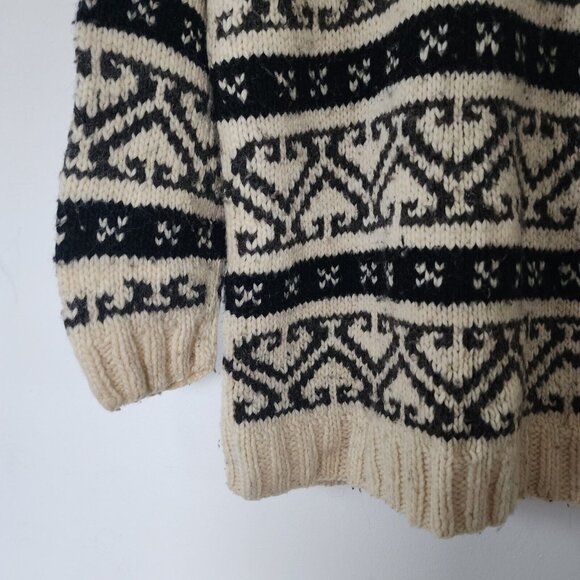 Womens Vintage Hand Made In Ecuador Sweater Handknit Geometric Ivory L/XL - Picture 3 of 6